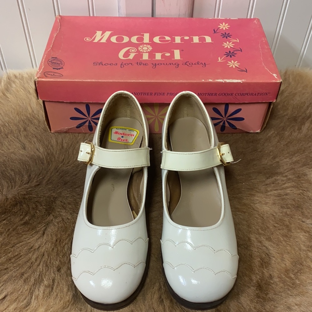 70s Mother Goose Modern Girl Shoes 6 Vintage